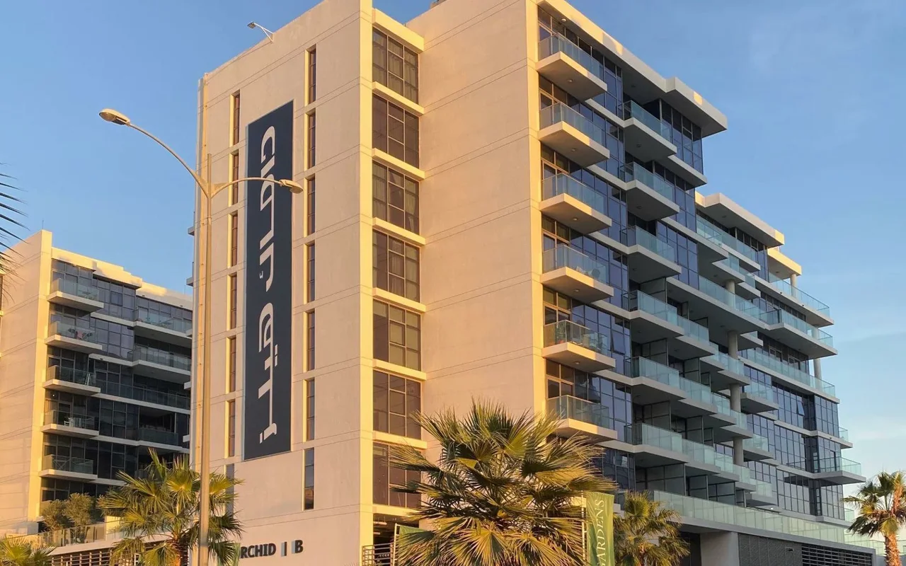 Апартаменты в комплексе Premium residence Orchid with a swimming pool and a spa center in the prestigious area of Damac ..., Дубай — 8