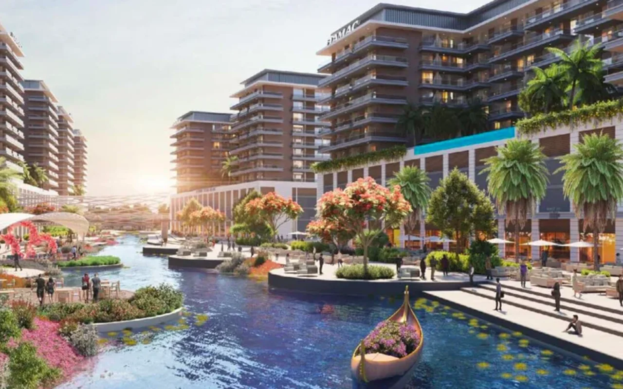 Residential quarter Luxury residential project Riverside Views Apartments