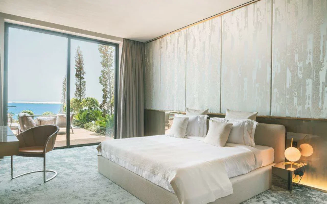 Апартаменты в комплексе Portofino Hotel — luxury beachfront residence by Kleindienst in the area of The World Islands, Dubai, Дубай — 2